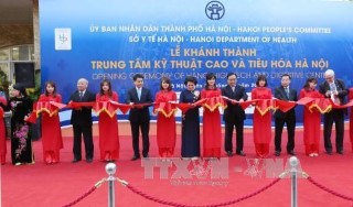 Chủ tịch Quốc hội Nguyễn Thị Kim Ngân dự Lễ khánh thành Trung tâm kỹ thuật cao và tiêu hóa Hà Nội